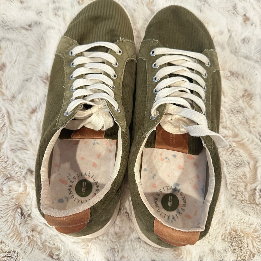 Revitalign Olive Green Corduroy Canvas Sneakers Womens size 10 - Picture 6 of 6